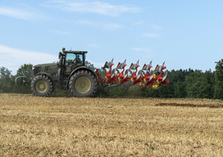 Aratri Pöttinger Servo 4000 P