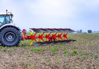 Aratri Pöttinger Servo 4000