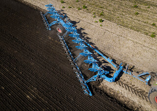 Aratri Lemken Titan 18 8+4 / 100