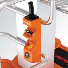 Piattaforme aeree articolate telescopiche Piattaforme aeree verticali Faraone Elevah 51 Move Picking