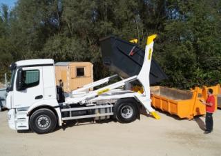 Autocarri con cassone ribaltabile a tazze Palfinger PST 14 TEC