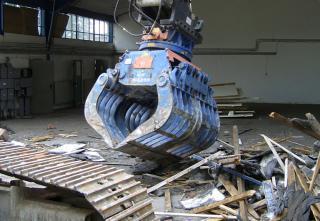 Demolizione - Frantumazione Benne frantoio selezionatrici LST DSG 250