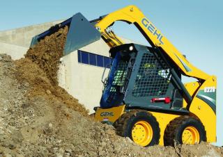 Minipale Gehl R220