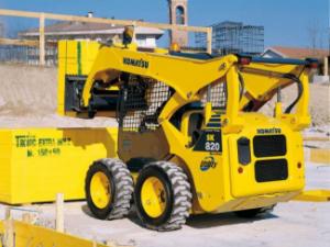 Minipale Komatsu SK820-5