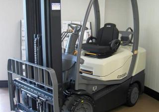 Carrelli elevatori frontali a gas Crown C-5 1000-60