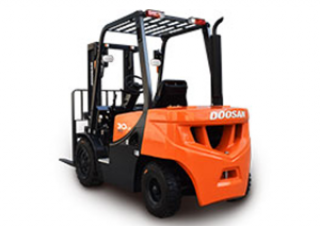 Carrelli elevatori frontali a gas Doosan G30P-5
