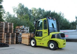 Carrelli elevatori frontali a gas Clark GTS30 L