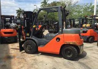 Carrelli elevatori frontali diesel Toyota 8FD40U