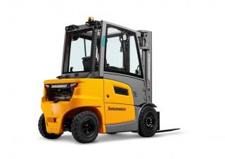 Carrelli elevatori frontali diesel Jungheinrich DFG 425s 