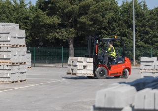 Carrelli elevatori frontali diesel Manitou MI 25 D