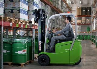 Carrelli elevatori frontali elettrici Cesab B 215