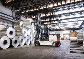 Carrelli elevatori frontali elettrici Bobcat B80NS