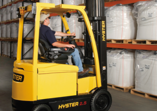 Carrelli elevatori frontali elettrici Hyster E2.5XN