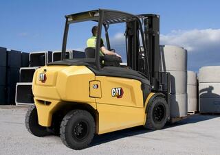 Carrelli elevatori frontali elettrici Caterpillar EP50CN