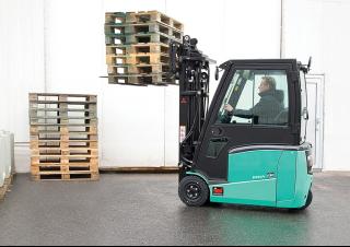Carrelli elevatori frontali elettrici Mitsubishi FB16CPNT