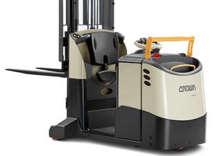 Carrelli elevatori frontali elettrici Crown FC 5225 2.0