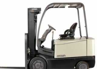 Carrelli elevatori frontali elettrici Crown FC 5245-65