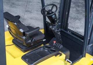 Carrelli elevatori frontali elettrici Carer R 160 