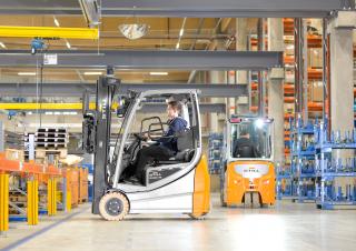 Carrelli elevatori frontali elettrici Still RX 20-20PL
