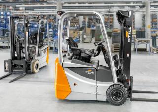 Carrelli elevatori frontali elettrici Still RXE 15
