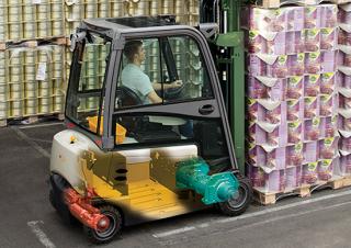 Carrelli elevatori frontali elettrici Crown SCT 6040 1.8
