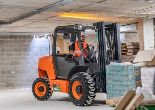 Carrelli elevatori fuoristrada Ausa C 201 H x2