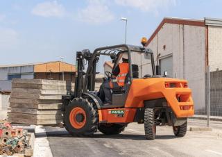 Carrelli elevatori fuoristrada Ausa C 251 H x2