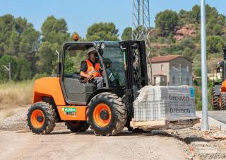 Carrelli elevatori fuoristrada Ausa C 251 H x2