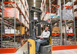 Carrelli elevatori retrattili elettrici Caterpillar NR16N3HS