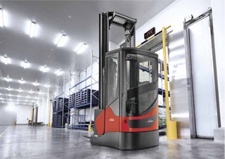 Carrelli elevatori retrattili elettrici Linde R17X Std.