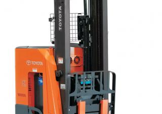 Carrelli elevatori retrattili elettrici Toyota RF1-BE1X35