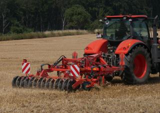 Coltivatori con vomeri ad alette Kubota CU3301 DW