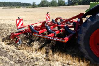 Coltivatori con vomeri ad alette Horsch Terrano 3 FX