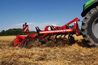 Coltivatori con vomeri ad alette Horsch Terrano 3 FX