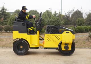 Rulli Compattatori stradali vibranti combinati Bomag BW 115 AC-5