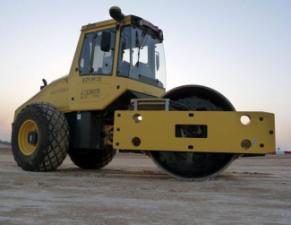 Rulli Compattatori stradali vibranti monotamburo Bomag BW 218 D-40