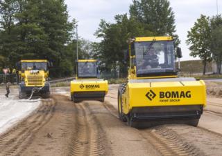Rulli Compattatori stradali vibranti monotamburo Bomag BW 220 D-5