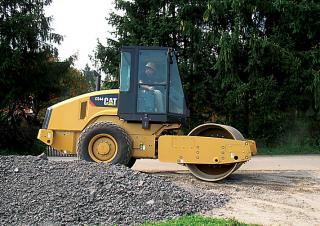 Rulli Compattatori stradali vibranti monotamburo Caterpillar CS44