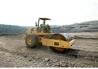 Rulli Compattatori stradali vibranti monotamburo Caterpillar CS533E