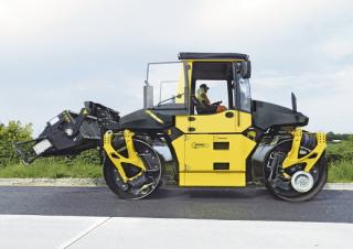 Rulli Compattatori stradali vibranti tandem Bomag BW 174 AP 4f