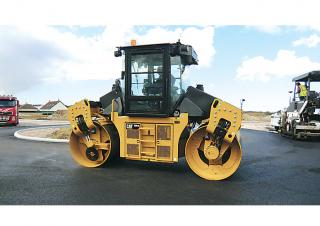 Rulli Compattatori stradali vibranti tandem Caterpillar CD54B