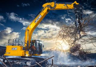 Escavatori cingolati JCB 220X LC