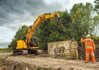 Escavatori cingolati JCB 245XR