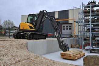 Escavatori cingolati Mecalac 8MCR