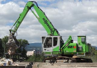 Movimentatori di materiali Sennebogen 821R E