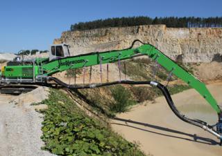 Movimentatori di materiali Sennebogen 830R E