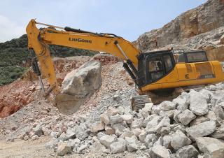 Escavatori cingolati Liugong 950E