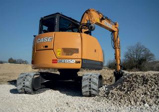 Escavatori cingolati Case CX85D SR