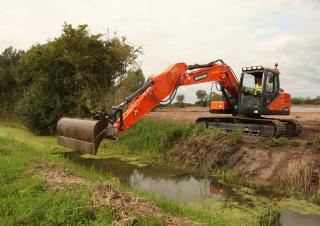 Escavatori cingolati Doosan DX140LC-5