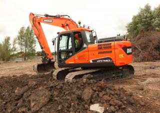Escavatori cingolati Doosan DX 140 LC